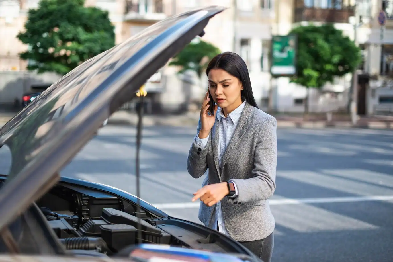 a woman having continuous problem with her car eventhough brandnew